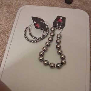 Paparazzi Silver Beaded Necklace Set